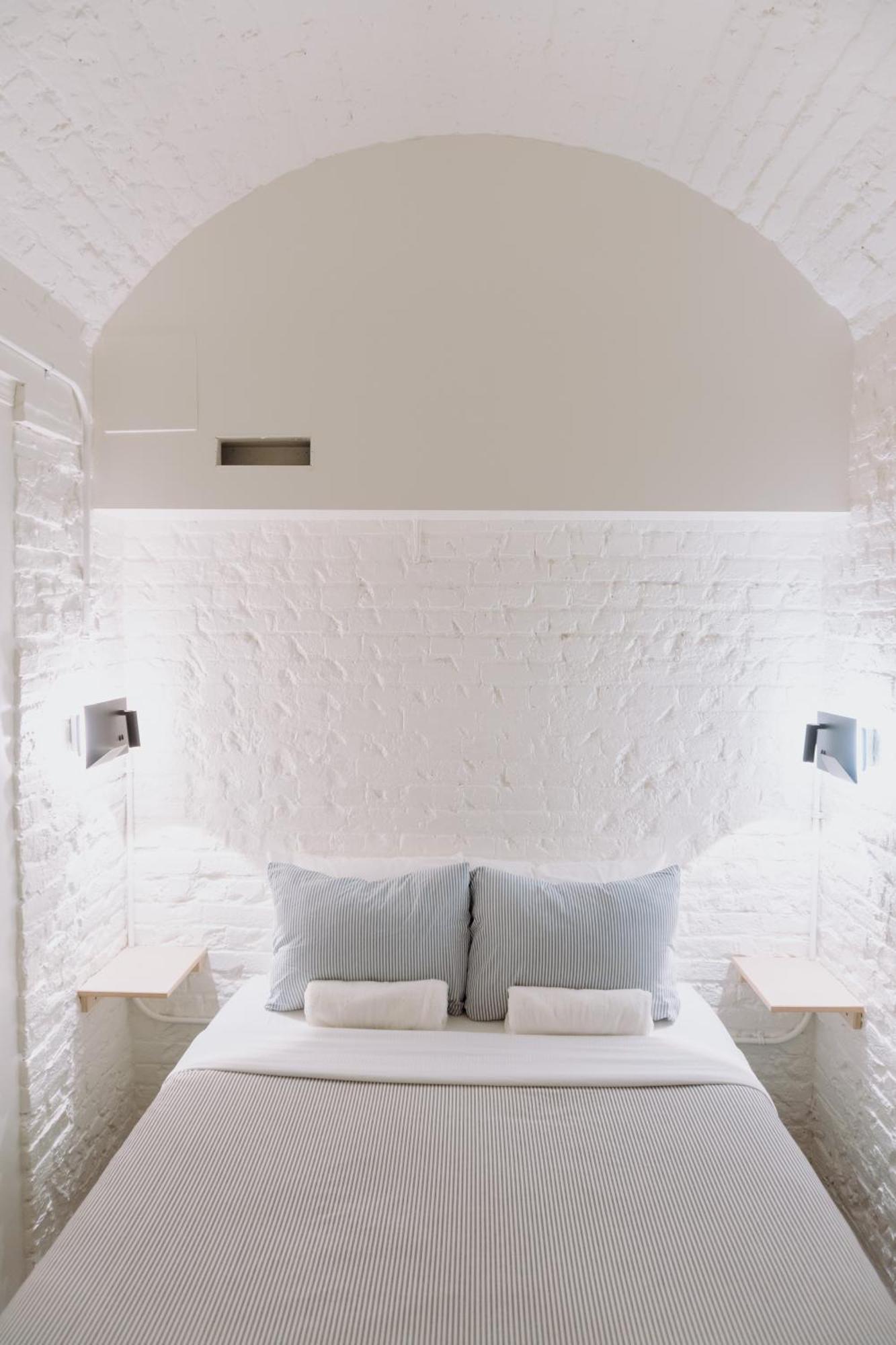 Saintlo Ottawa Jail Hostel 외부 사진