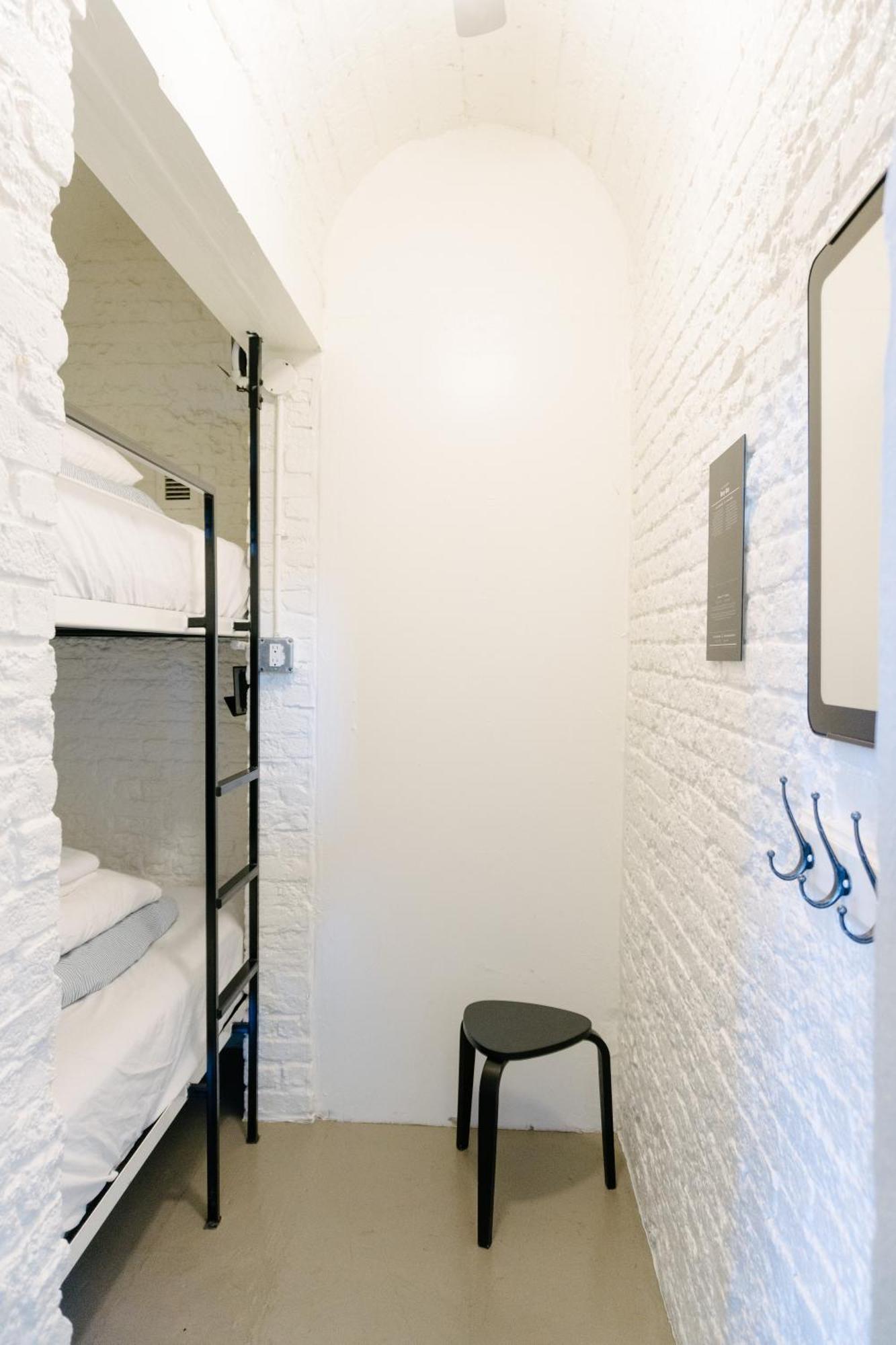 Saintlo Ottawa Jail Hostel 외부 사진