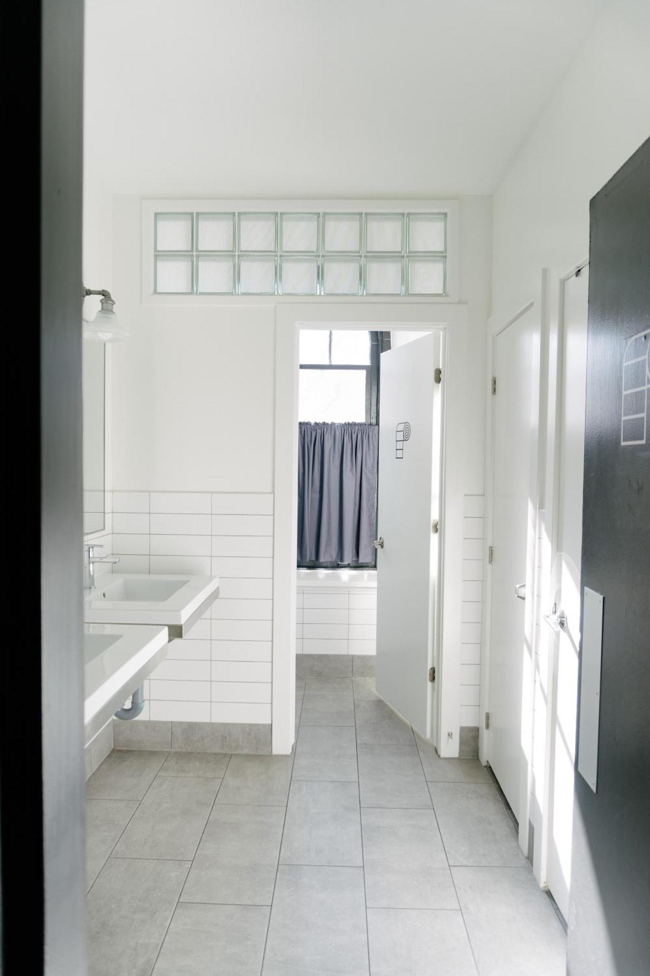 Saintlo Ottawa Jail Hostel 외부 사진